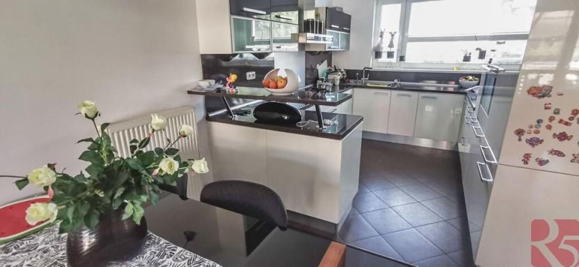 Prodej rodinného domu, Praha - Újezd nad Lesy, Lutínská, 184 m2