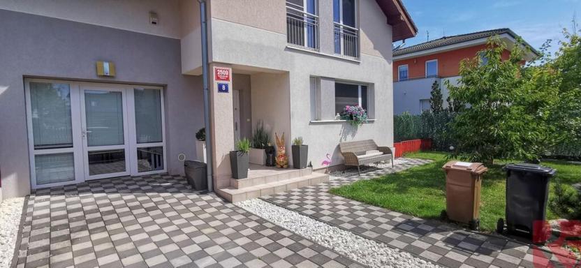 Prodej rodinného domu, Praha - Újezd nad Lesy, Lutínská, 184 m2