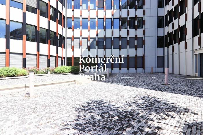 Pronájem restaurace, Praha - Nusle, Lomnického, 470 m2