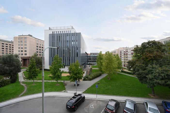 Pronájem bytu 2+kk, Praha - Dejvice, Kafkova, 56 m2