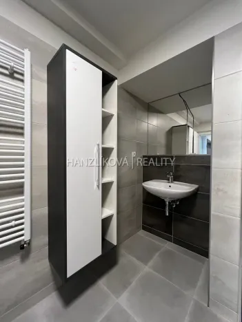 Pronájem bytu 1+kk, České Budějovice, O. Nedbala, 51 m2