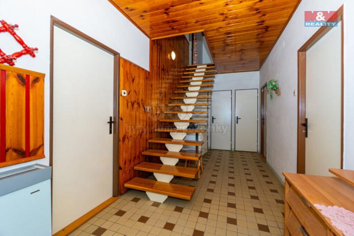 Prodej rodinného domu, Býšť, 226 m2