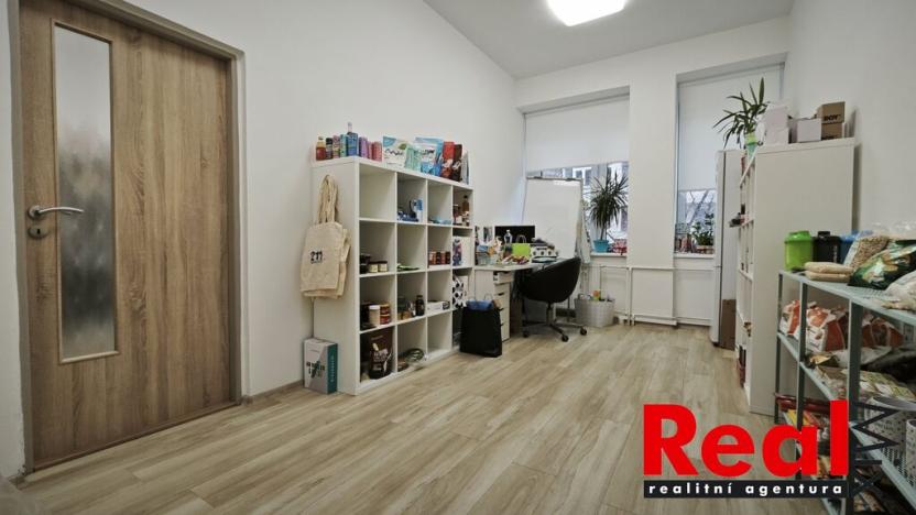 Pronájem kanceláře, Brno - Veveří, Bayerova, 16 m2