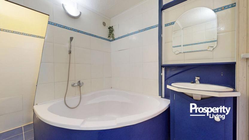 Prodej bytu 2+kk, Ústí nad Labem - Krásné Březno, Žežická, 48 m2