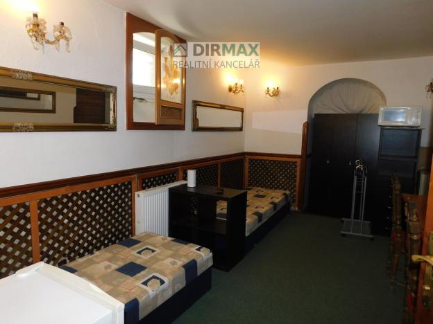 Pronájem atypického bytu, Plzeň, Ořechová, 24 m2