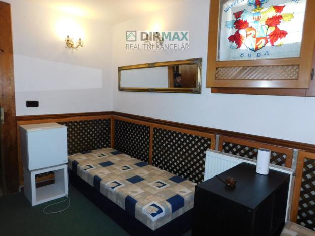 Pronájem atypického bytu, Plzeň, Ořechová, 24 m2