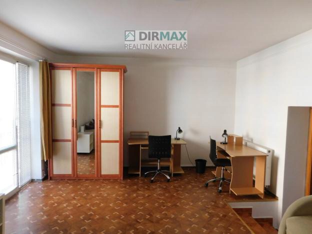 Pronájem atypického bytu, Plzeň, Ořechová, 24 m2