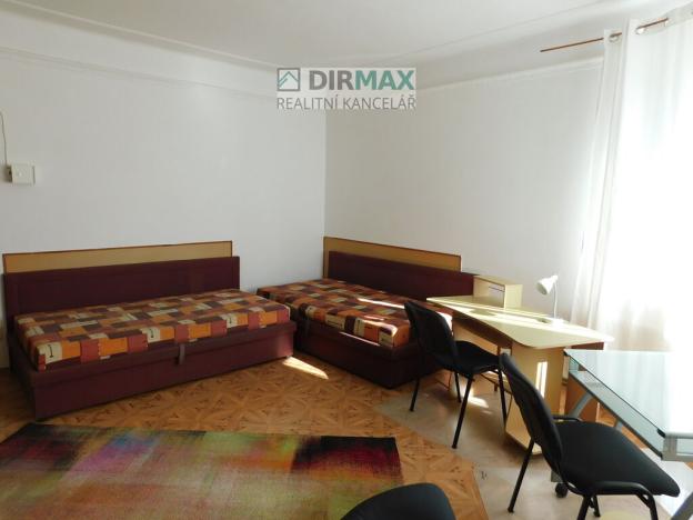 Pronájem atypického bytu, Plzeň, Ořechová, 24 m2