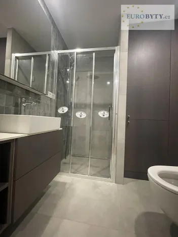 Pronájem bytu 1+kk, Praha - Vršovice, Bartoškova, 40 m2