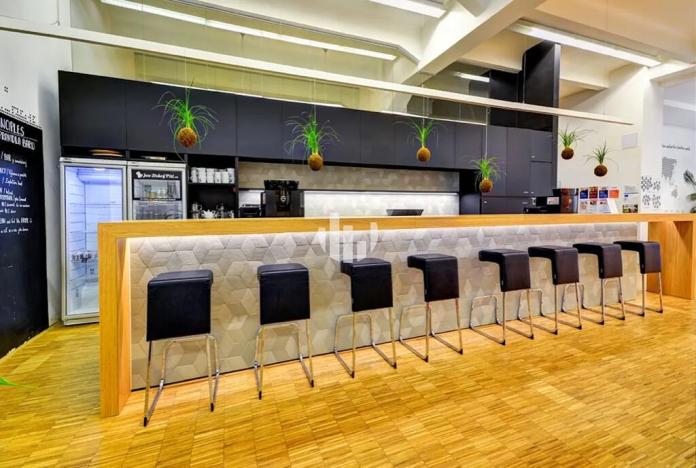 Pronájem kanceláře, Praha - Smíchov, Zubatého, 235 m2