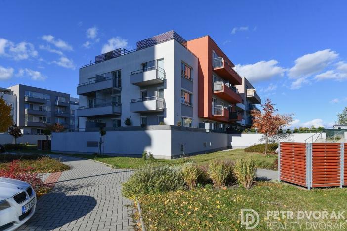 Prodej bytu 1+kk, Praha - Letňany, Hlučkova, 32 m2