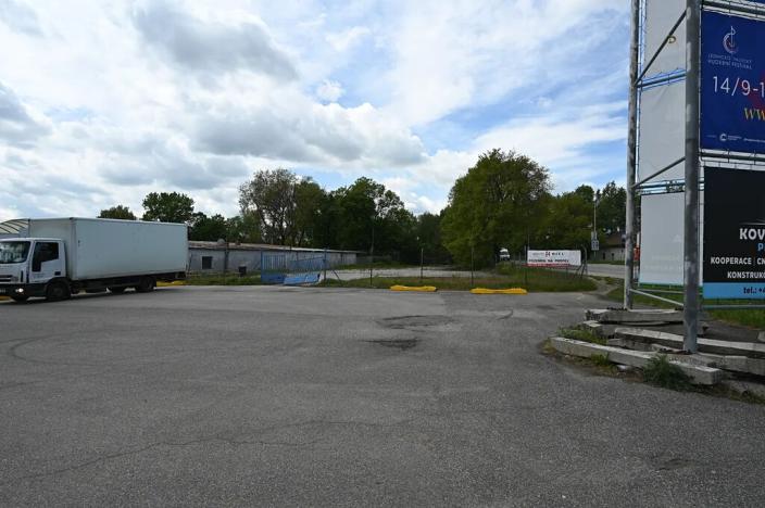 Prodej komerčního pozemku, Břeclav, třída 1. máje, 3300 m2