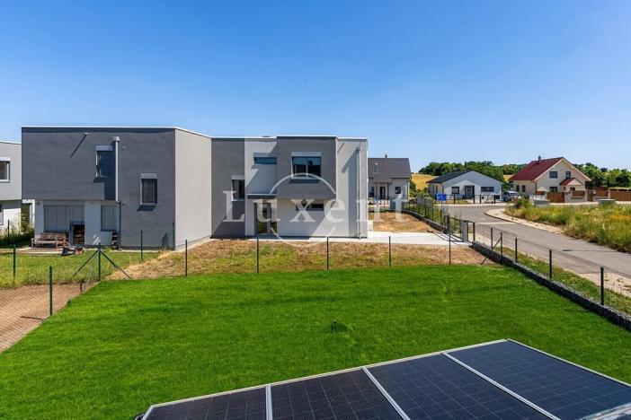 Prodej rodinného domu, Chýně, Cenomanská, 174 m2