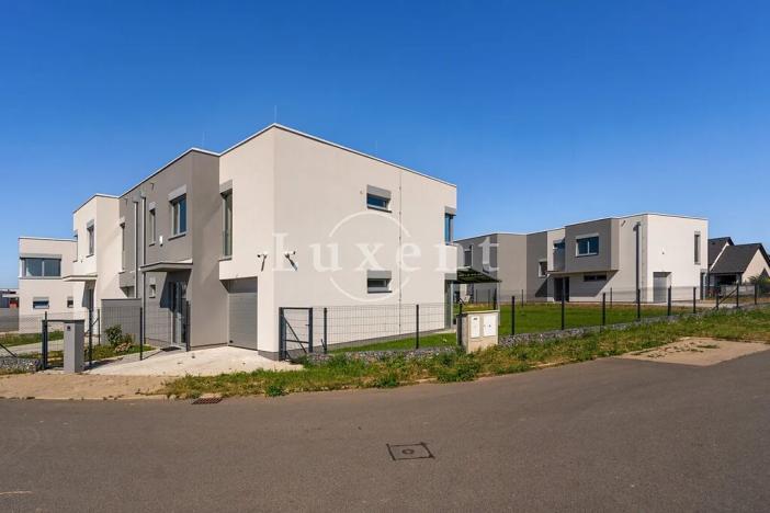 Prodej rodinného domu, Chýně, Cenomanská, 174 m2