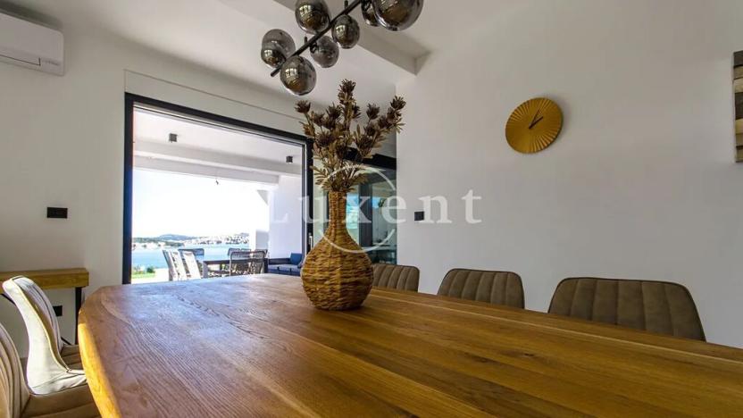 Prodej vily, Rogoznica, Chorvatsko, 280 m2