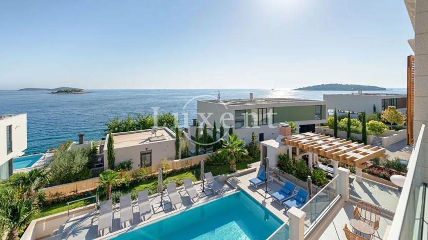 Prodej vily, Rogoznica, Chorvatsko, 420 m2