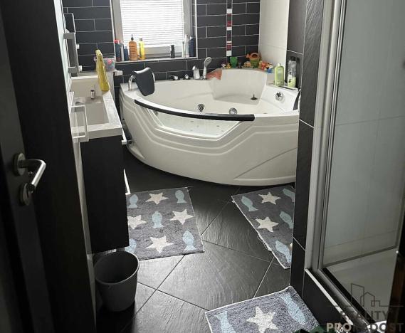 Prodej rodinného domu, Nové Strašecí, 200 m2