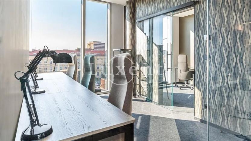 Pronájem kanceláře, Praha - Holešovice, Plynární, 620 m2