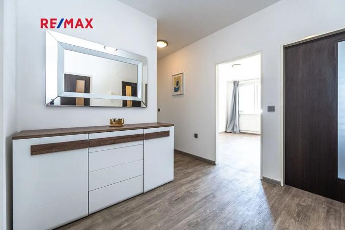 Prodej bytu 2+1, Praha - Černý Most, náměstí Plukovníka Vlčka, 83 m2