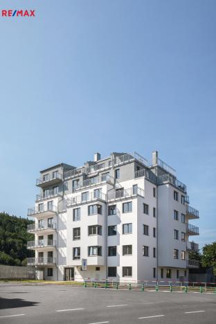Prodej bytu 2+kk, Karlovy Vary, Šumavská, 83 m2