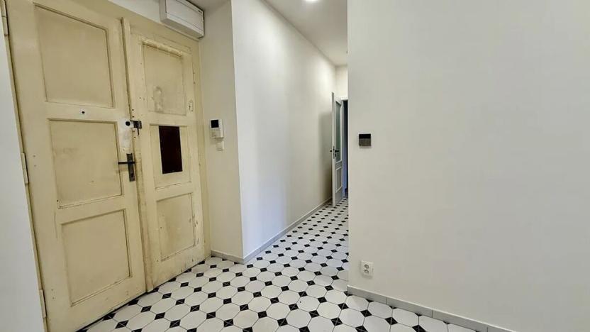 Prodej bytu 2+kk, Praha - Vršovice, Oblouková, 58 m2