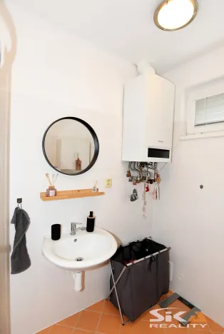 Prodej rodinného domu, Líšťany, V Poustkách, 67 m2