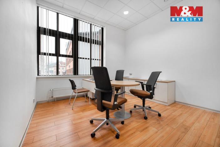 Prodej obchodního prostoru, Ústí nad Orlicí, Mírové nám., 1000 m2