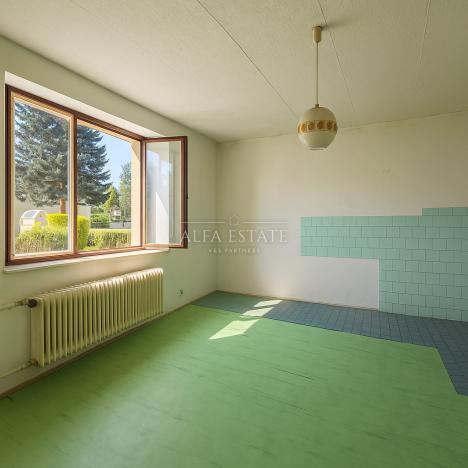 Prodej rodinného domu, Valeč, 160 m2