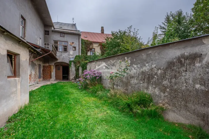 Prodej obchodního prostoru, Polná, Husovo náměstí, 654 m2