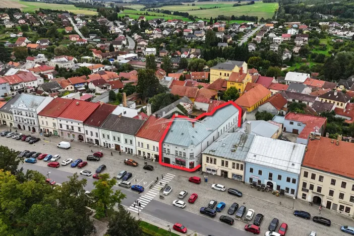 Prodej obchodního prostoru, Polná, Husovo náměstí, 654 m2