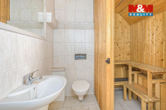 Prodej rodinného domu, Krakovany, 780 m2