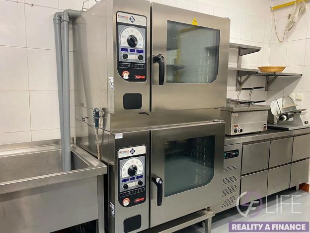 Prodej obchodního prostoru, Vrchlabí, Českých bratří, 1200 m2