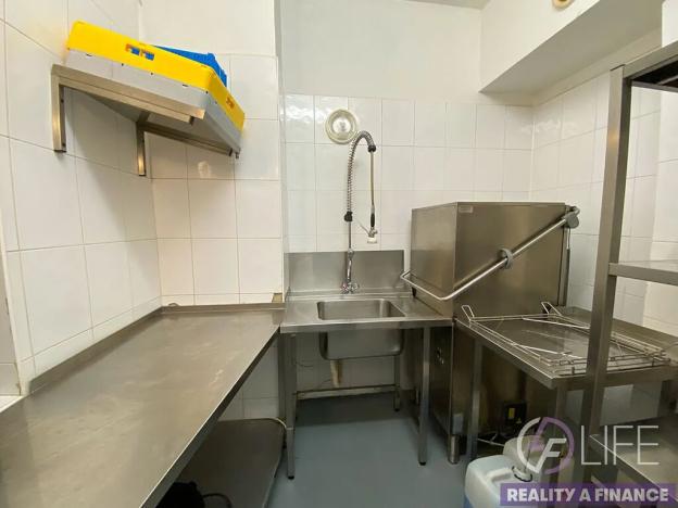 Prodej obchodního prostoru, Vrchlabí, Českých bratří, 1200 m2