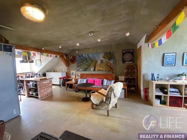 Prodej obchodního prostoru, Vrchlabí, Českých bratří, 1200 m2