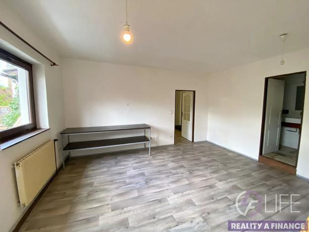 Prodej obchodního prostoru, Vrchlabí, Českých bratří, 1200 m2