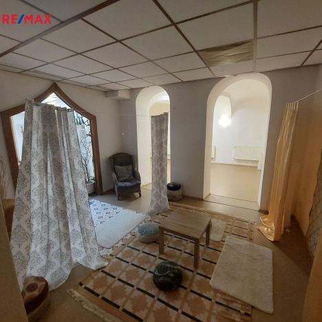 Pronájem obchodního prostoru, Olomouc, Šemberova, 99 m2