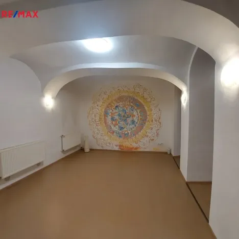 Pronájem obchodního prostoru, Olomouc, Šemberova, 99 m2