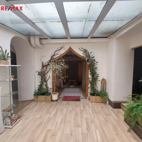 Pronájem obchodního prostoru, Olomouc, Šemberova, 99 m2