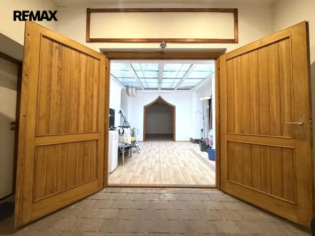 Pronájem obchodního prostoru, Olomouc, Šemberova, 99 m2
