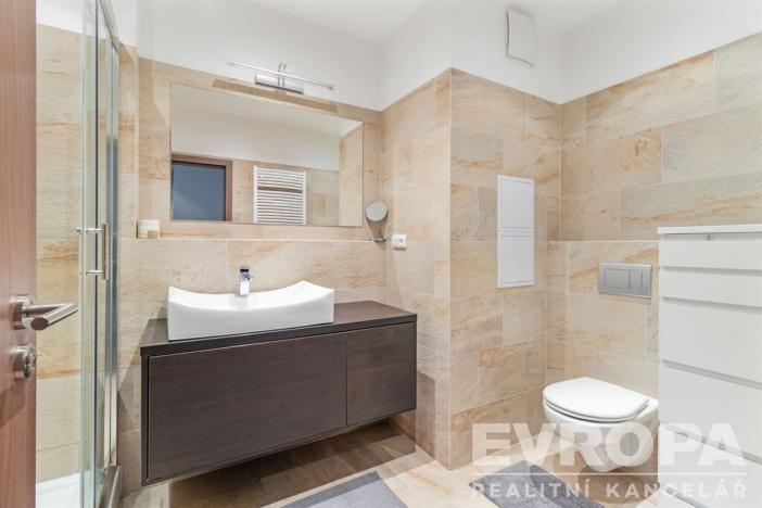 Prodej bytu 2+kk, Praha - Horní Měcholupy, Hornoměcholupská, 49 m2