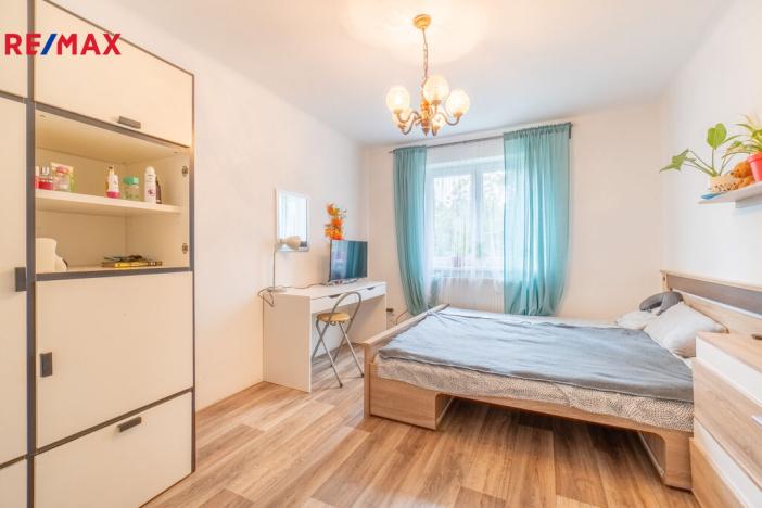 Prodej bytu 3+1, Říčany - Voděrádky, Krabošická, 58 m2