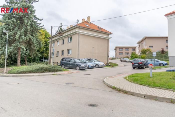 Prodej bytu 3+1, Říčany - Voděrádky, Krabošická, 58 m2