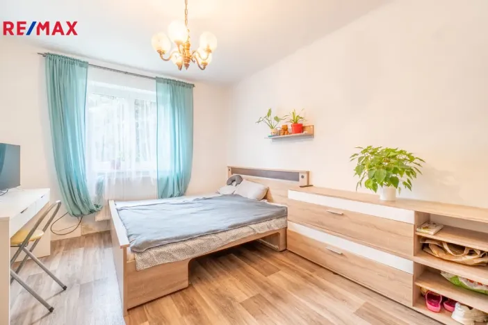 Prodej bytu 3+1, Říčany - Voděrádky, Krabošická, 58 m2