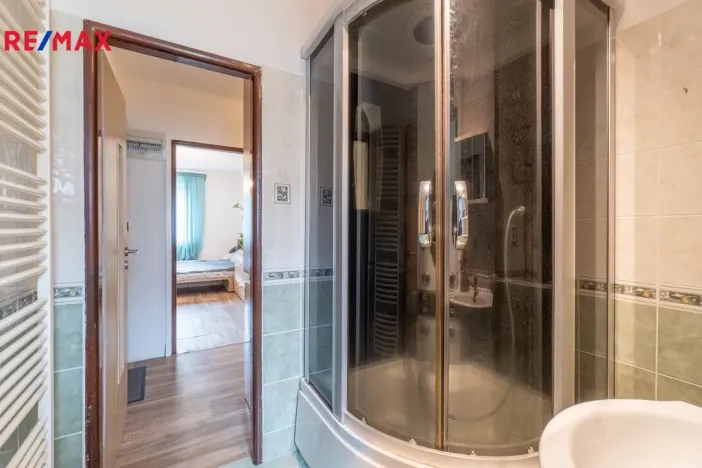 Prodej bytu 3+1, Říčany - Voděrádky, Krabošická, 58 m2