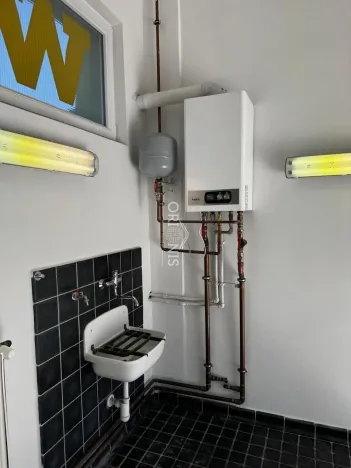 Pronájem výrobních prostor, Chomutov, 147 m2