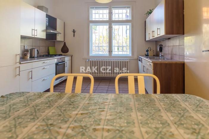 Prodej rodinného domu, Praha - Strašnice, Mrštíkova, 300 m2