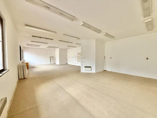 Prodej činžovního domu, Bystré, nám. Na podkově, 899 m2