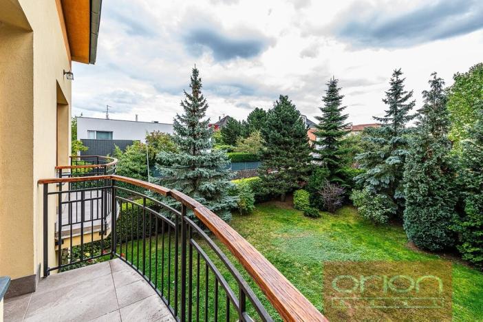 Pronájem rodinného domu, Praha - Břevnov, Oddělená, 316 m2