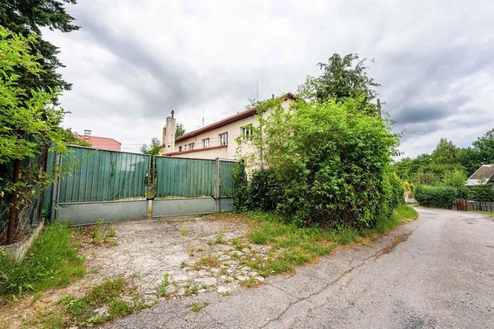 Prodej komerční nemovitosti, Kamenice, Safírová, 800 m2