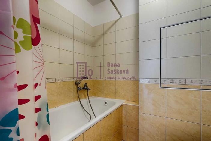 Pronájem bytu 2+kk, Jindřichův Hradec, sídliště Vajgar, 45 m2